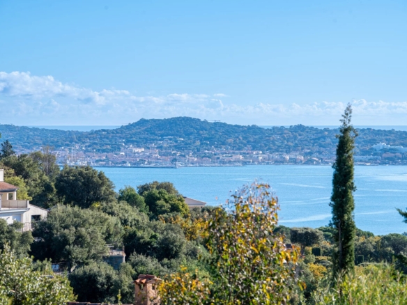 5 Bedroom Villa/House in Grimaud 20