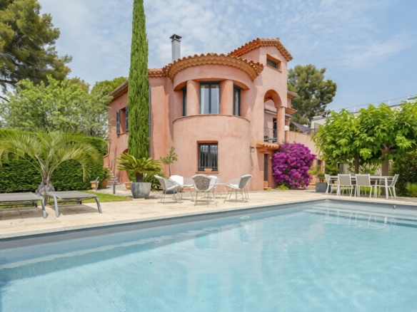 5 Bedroom Villa/House in Bandol 18
