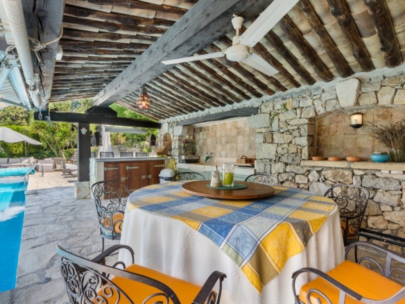 5 Bedroom Villa/House in Mougins 20
