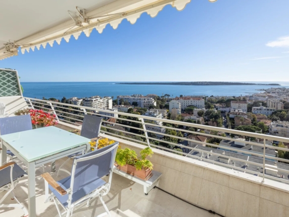 1 Bedroom Apartment in Cannes 24