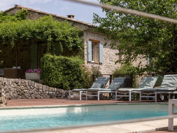 5 Bedroom Villa/House in Lorgues 34