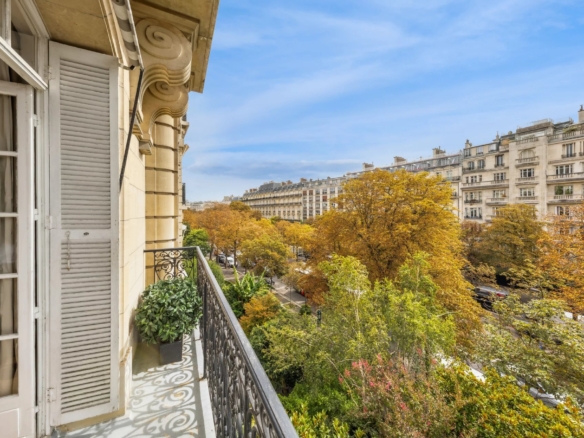 3 Bedroom Apartment in Paris 16th (Trocadéro – Etoile – Passy) 16