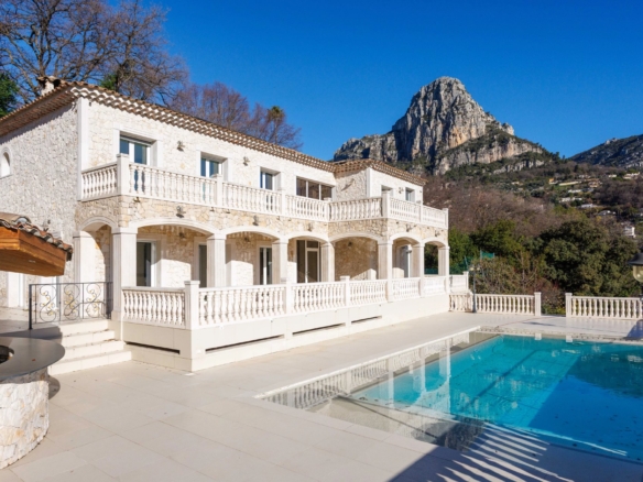 5 Bedroom Villa/House in Vence 8