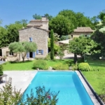 6 Bedroom Villa/House in Gordes 10