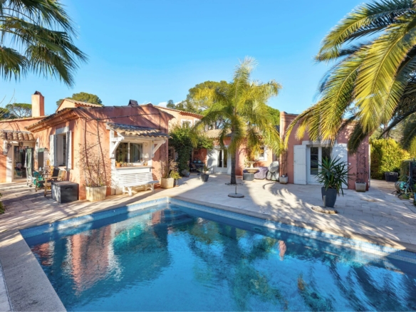 4 Bedroom Villa/House in Frejus 10