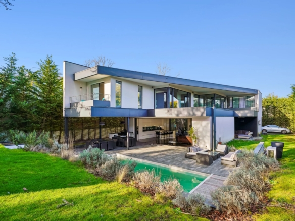 4 Bedroom Villa/House in Garches 22