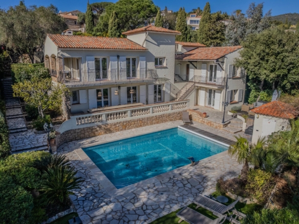 6 Bedroom Villa/House in Les Issambres 4