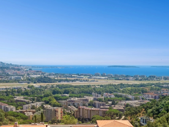 3 Bedroom Apartment in Mandelieu La Napoule 30