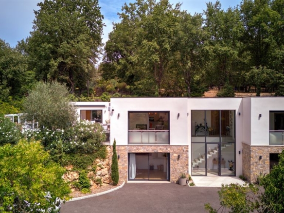 5 Bedroom Villa/House in Opio 28