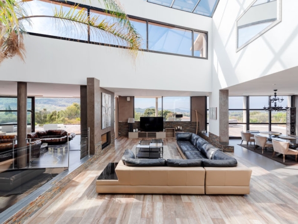 6 Bedroom Villa/House in La Cadiere D Azur 6