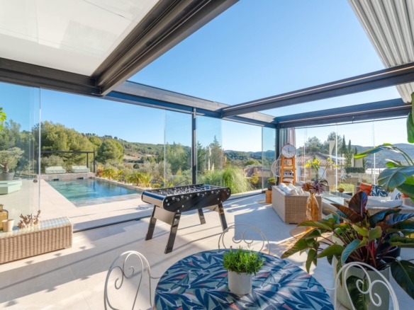 4 Bedroom Villa/House in La Cadiere D Azur 16