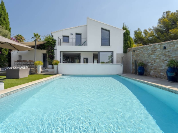 5 Bedroom Villa/House in Sanary Sur Mer 26