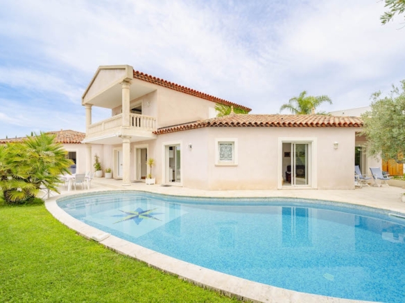 5 Bedroom Villa/House in Sanary Sur Mer 28