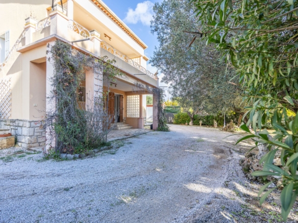 3 Bedroom Villa/House in Sanary Sur Mer 34