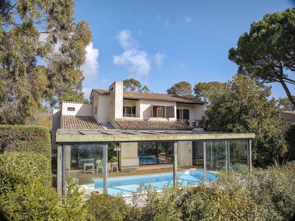 4 Bedroom Villa/House in Mougins 20