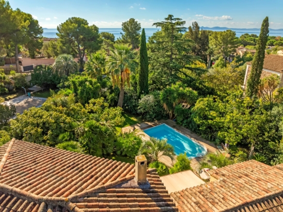 5 Bedroom Villa/House in La Londe Les Maures 18
