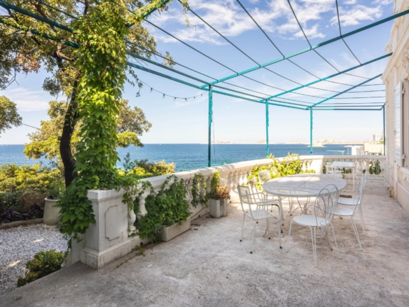 4 Bedroom Villa/House in Marseille 24