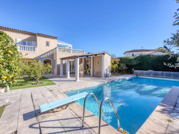 5 Bedroom Villa/House in Villefranche Sur Mer 22
