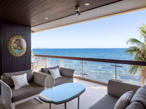 2 Bedroom Apartment in Cannes 34
