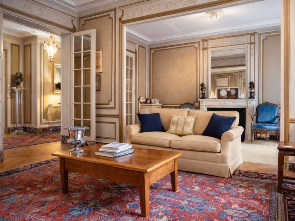 2 Bedroom Apartment in Paris 8th (Golden Triangle - Parc Monceau) 22