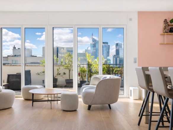 3 Bedroom Apartment in Neuilly-sur-seine 14