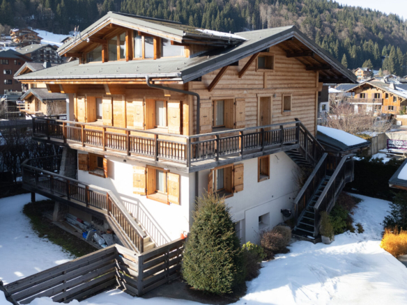 6 Bedroom Chalet in Morzine 30