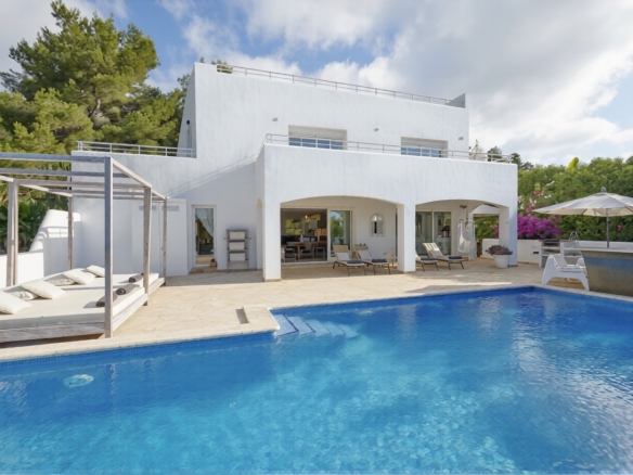 6 Bedroom Villa/House in Santa Eularia Des Riu 12