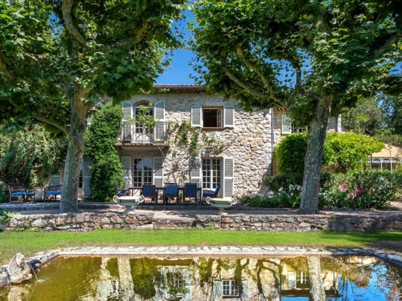 8 Bedroom Villa/House in Chateauneuf Grasse 26