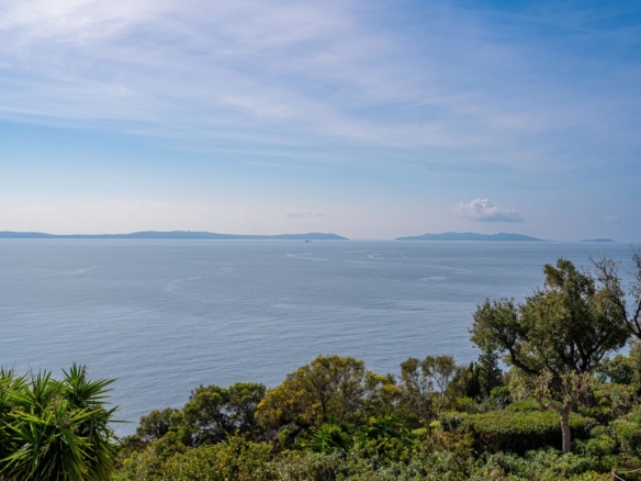 4 Bedroom Villa/House in Rayol Canadel Sur Mer 10