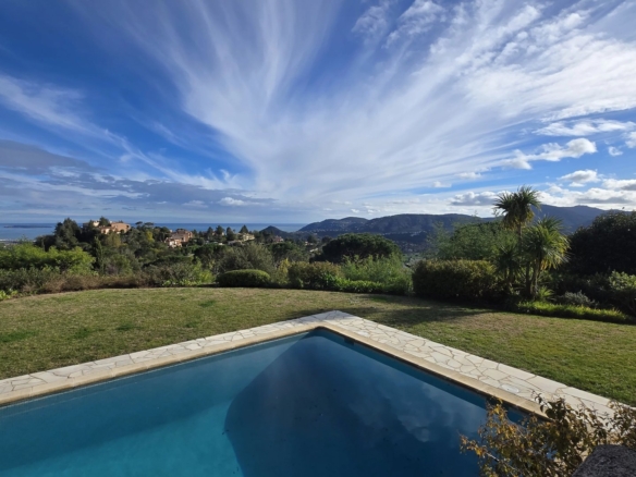 5 Bedroom Villa/House in Mandelieu La Napoule 20