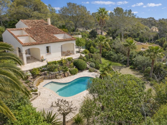 4 Bedroom Villa/House in St Raphael 34