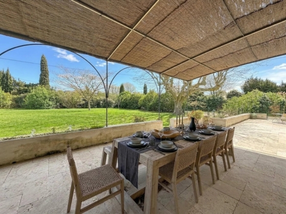 6 Bedroom Villa/House in St Remy De Provence 36