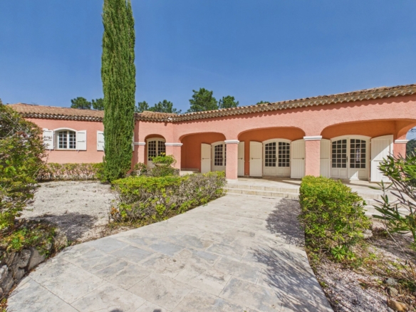 7 Bedroom Villa/House in Vidauban 24