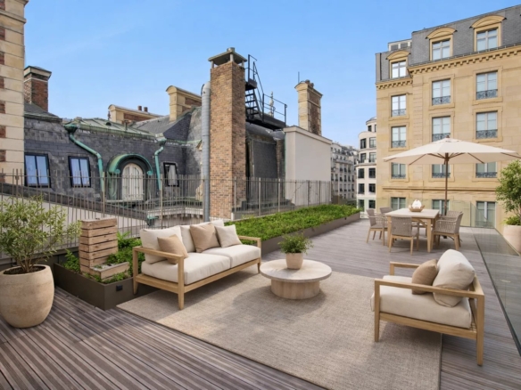 3 Bedroom Apartment in Paris 8th (Golden Triangle - Parc Monceau) 8