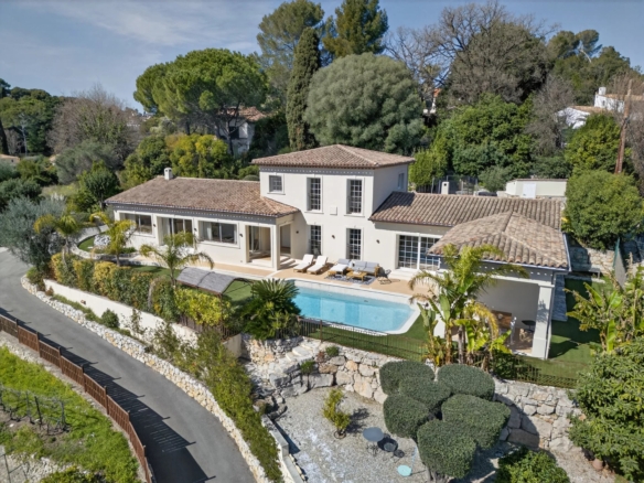 5 Bedroom Villa/House in Mougins 36