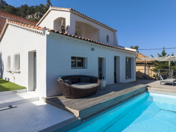 4 Bedroom Villa/House in Marseille 30