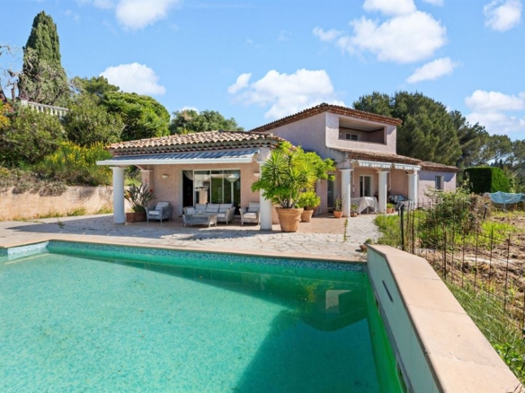 5 Bedroom Villa/House in Mougins 32