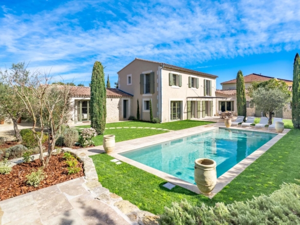 5 Bedroom Villa/House in Eygalieres 8