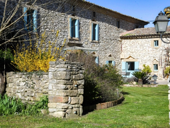 7 Bedroom Villa/House in Uzes 6