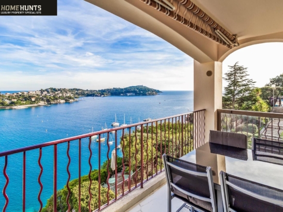 2 Bedroom Apartment in Villefranche Sur Mer 24