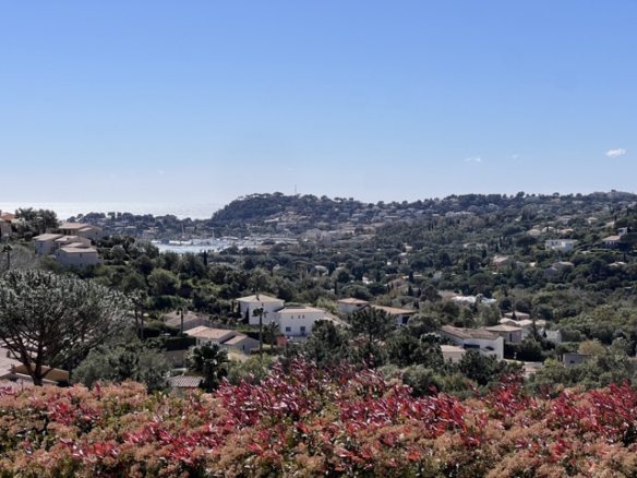 4 Bedroom Villa/House in Cavalaire Sur Mer 4