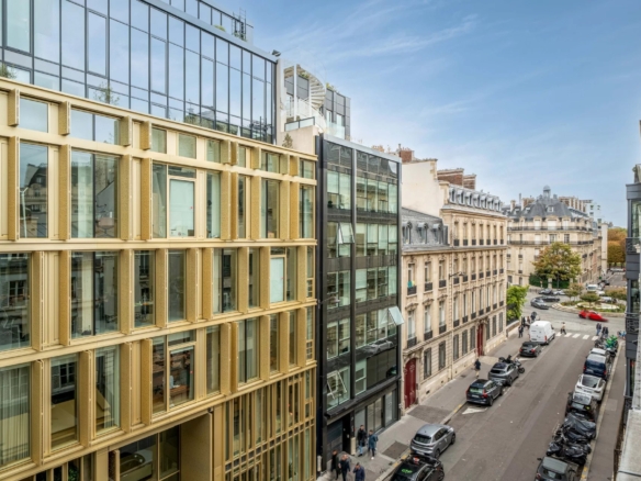 2 Bedroom Apartment in Paris 8th (Golden Triangle - Parc Monceau) 10