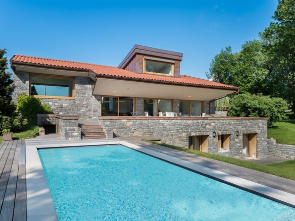 6 Bedroom Villa/House in Evian Les Bains 6