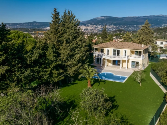 4 Bedroom Villa/House in Mouans Sartoux 26