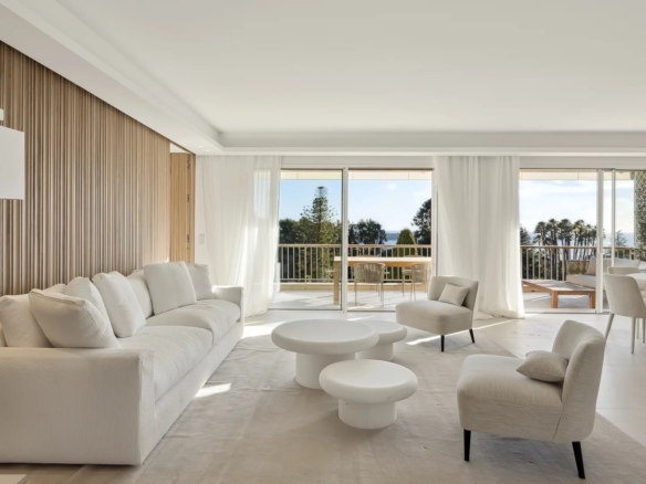 3 Bedroom Apartment in Cannes 36