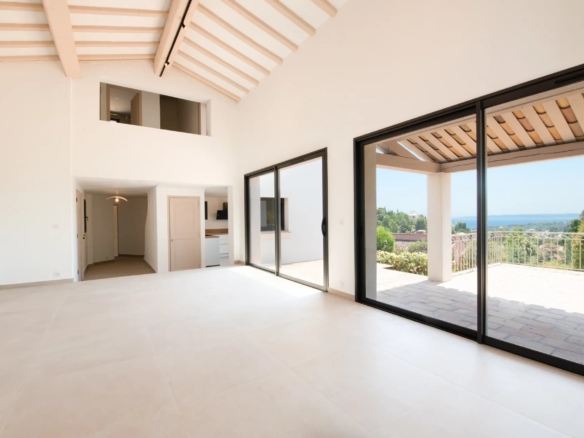 4 Bedroom Villa/House in Les Issambres 6