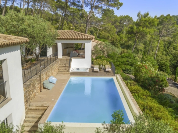 4 Bedroom Villa/House in Lorgues 8