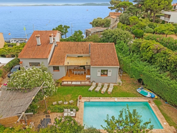 7 Bedroom Villa/House in Carqueiranne 6