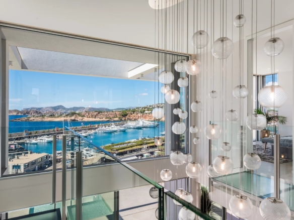 4 Bedroom Villa/House in Santa Ponsa 2