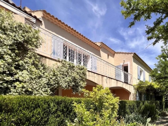 6 Bedroom Villa/House in Fontvieille 16
